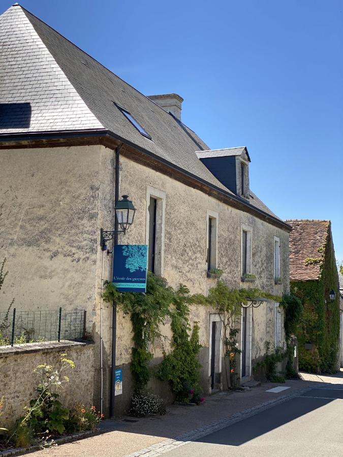 Maigne L'Ecole Des Garcons B&B 외부 사진